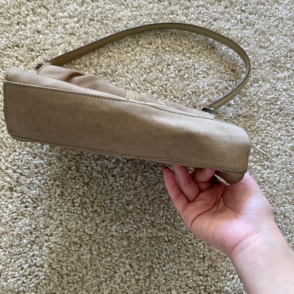 Vintage Gucci Canvas Shoulder Bag - Picture 4 of 9